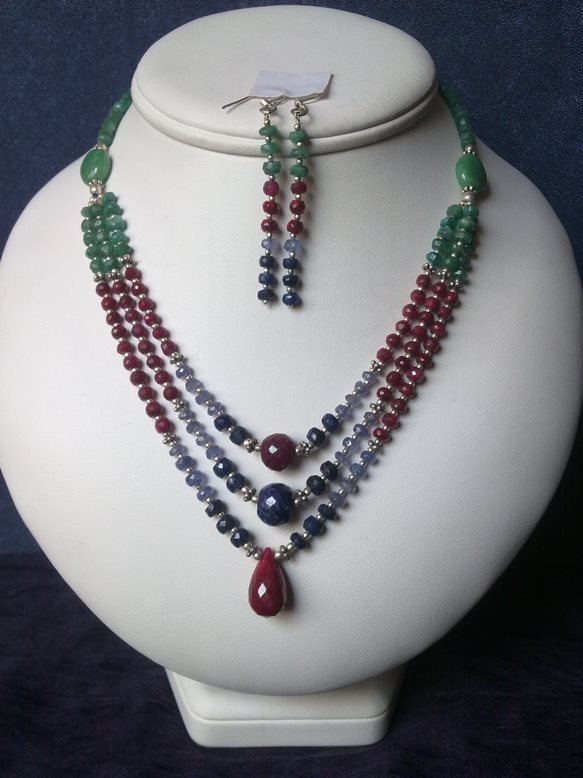 Rubin-Zafír_Smaragd