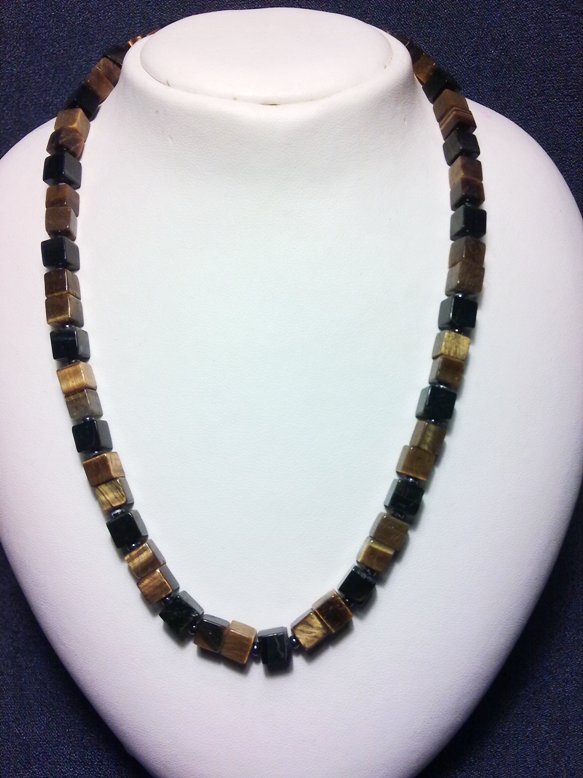 tigris-sólyom szem lánc