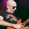joe_satriani_p2010_20