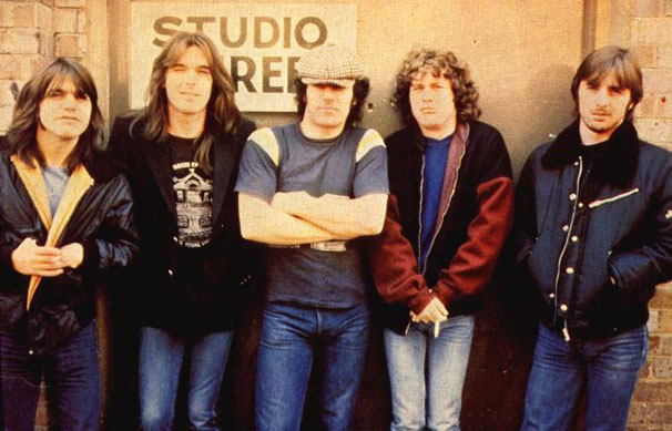 0725acdc2