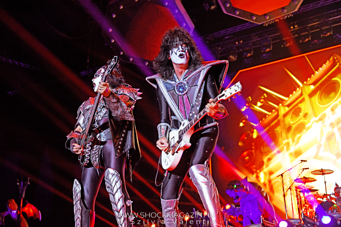 kiss_k2022_04