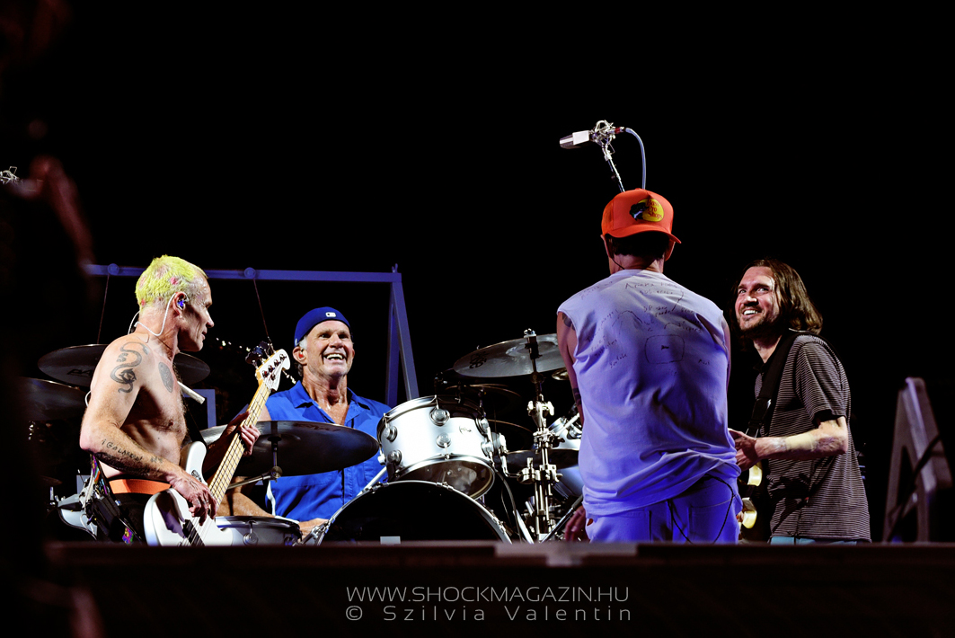 red_hot_chili_peppers_k2022_04