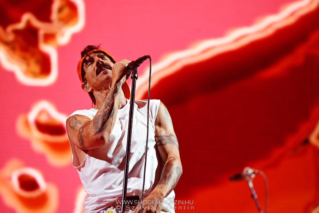 red_hot_chili_peppers_k2022_06